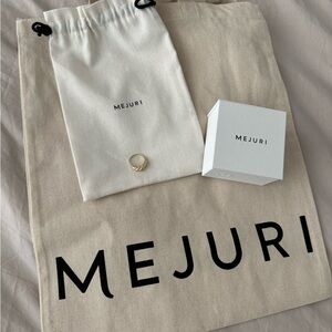 Mejuri croissant ring